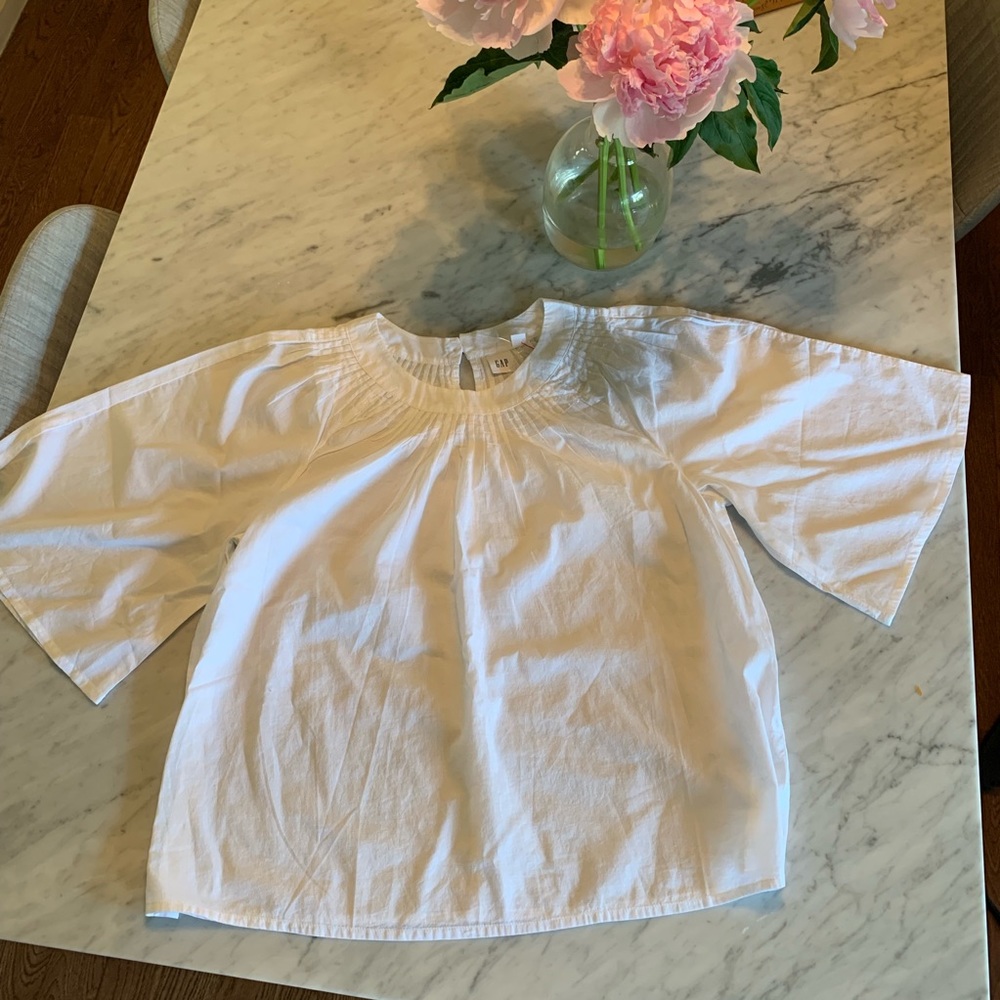 Gap white flowy blouse